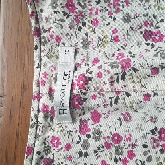 Revolution by Ricki’s Striped Outside Floral Inside Vest Women's Size 16 - Picture 2 of 12